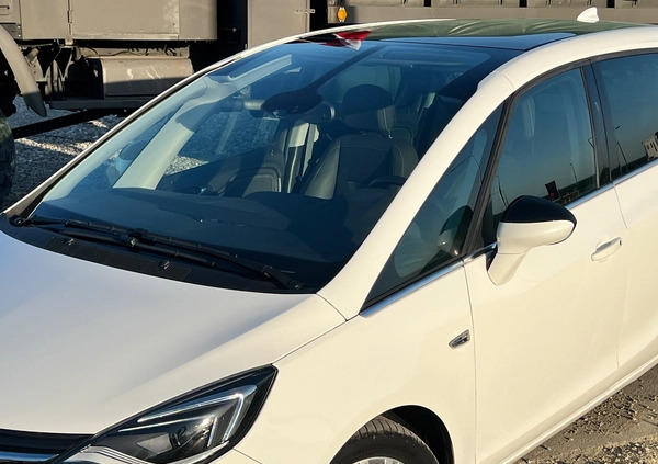 Opel Zafira cena 44000 przebieg: 227000, rok produkcji 2017 z Zakopane małe 436